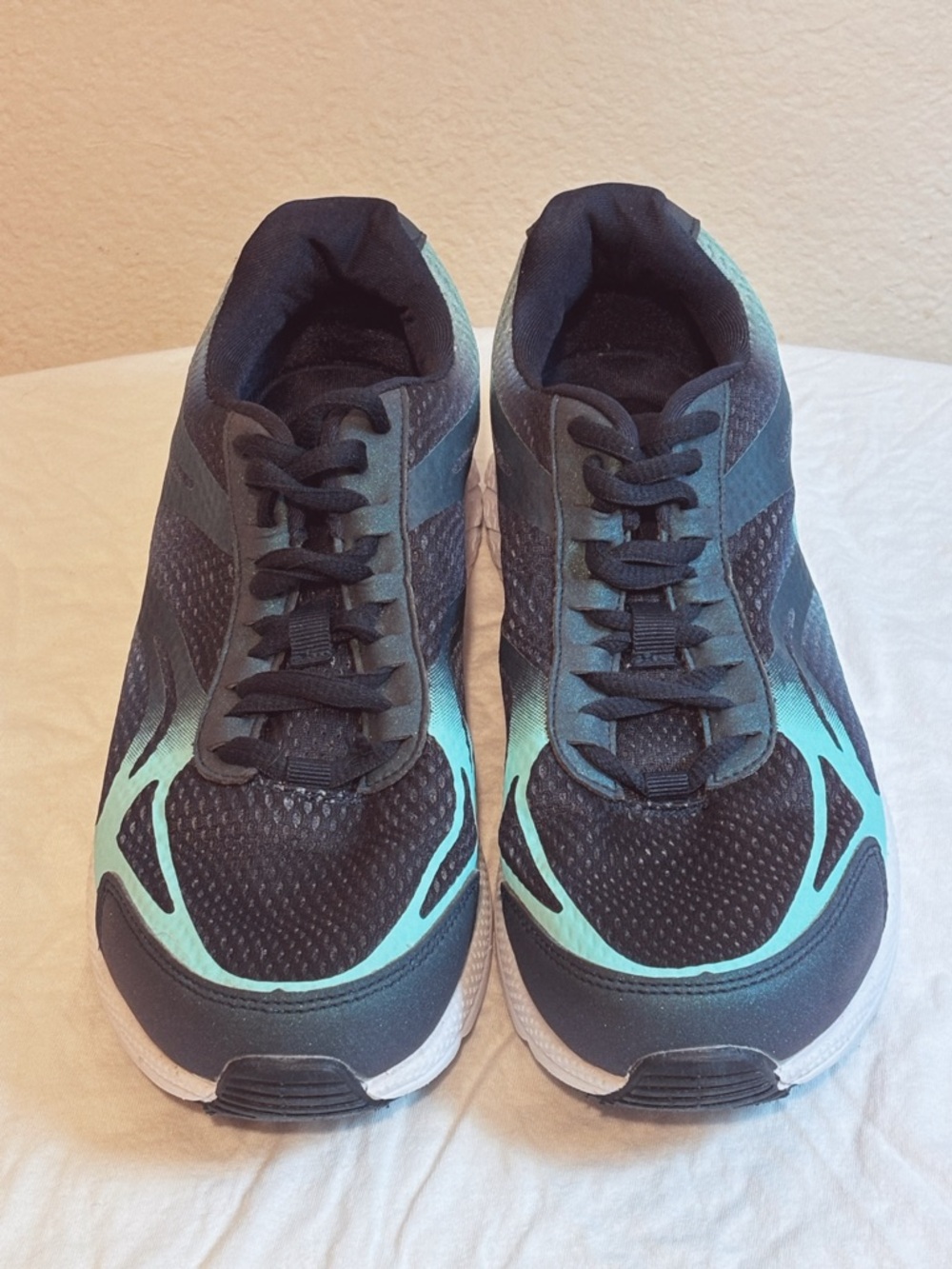 USED/LIKE NEW/WORN ONCE WOMEN COMFORTVIEW SPORT JULIE TENNIS/RUNNING SHOE 8.5W